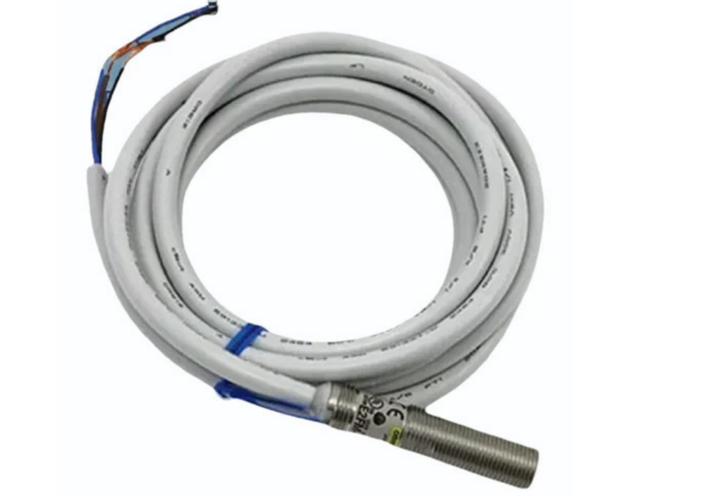 E2fm-qx10d1-m1gj-t Omron Proximity Sensor - Accuracy: 99 %