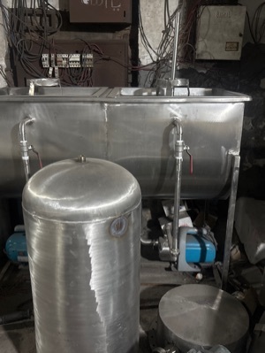 बOttle Washer - स्टील क्राफ्ट फैब्रिकेशन