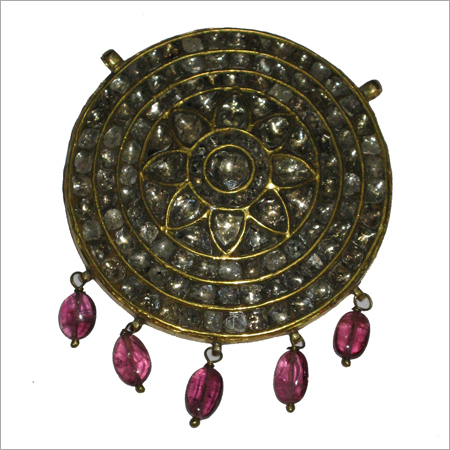 डायमंड पेंडेंट