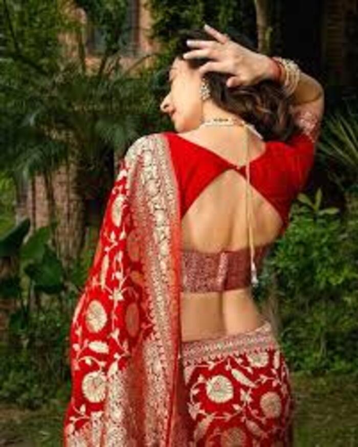 Ladies Banarasi Silk Blouse - Bust Size: 36-42 Inches (Adjustable) Inch (In)