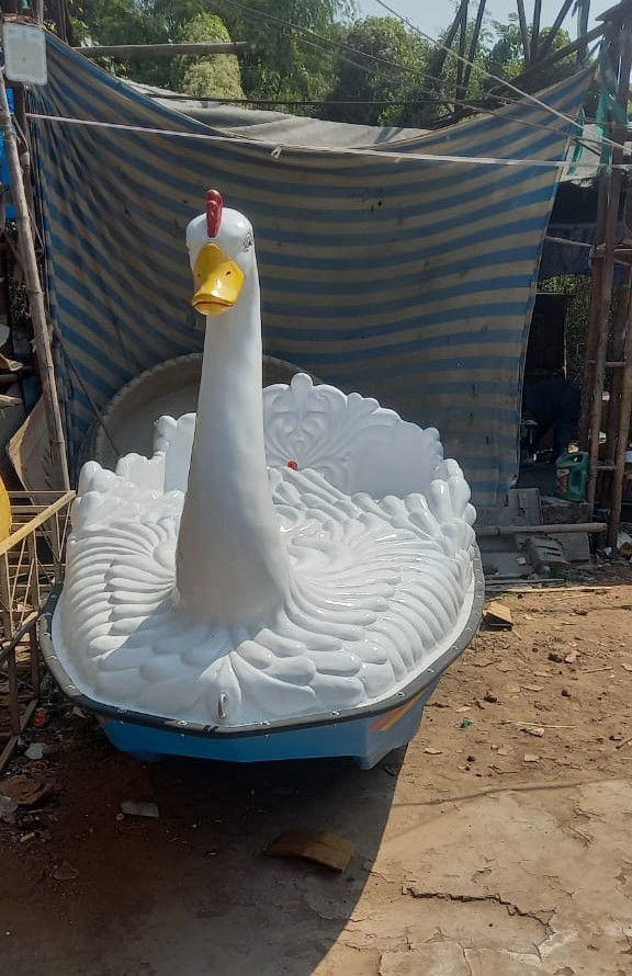 FRP 4 Seater Pedal Boat