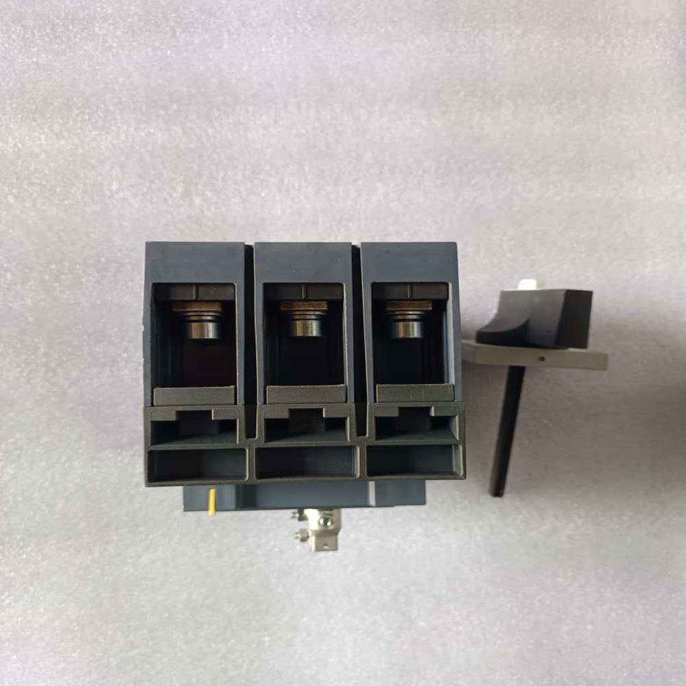 Used Siemens Mccb 3vt2 250 Amp Circuit Breaker - Frequency: 50/60 Hertz (Hz)