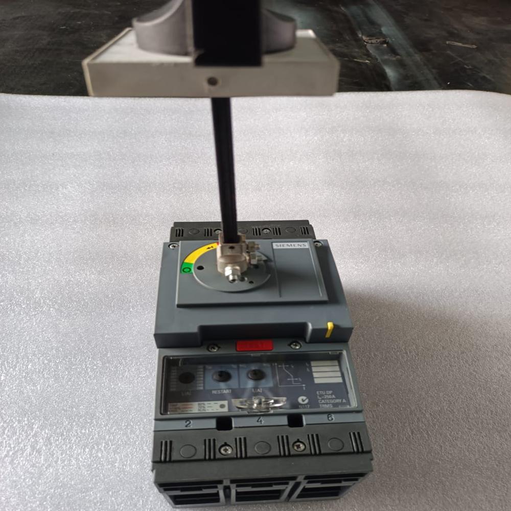 Used Siemens Mccb 3vt2 250 Amp Circuit Breaker - Frequency: 50/60 Hertz (Hz)