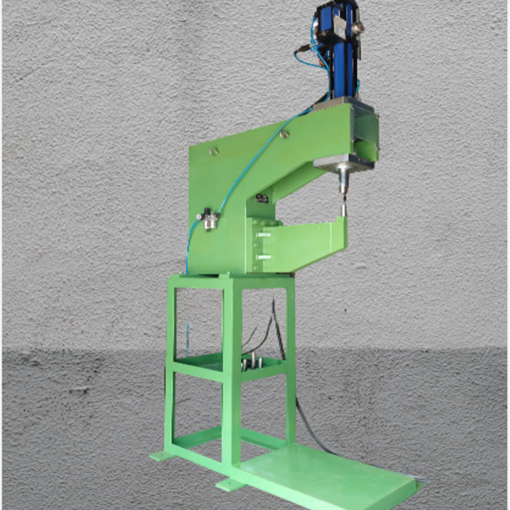 Industrial Nut Clinching Machine