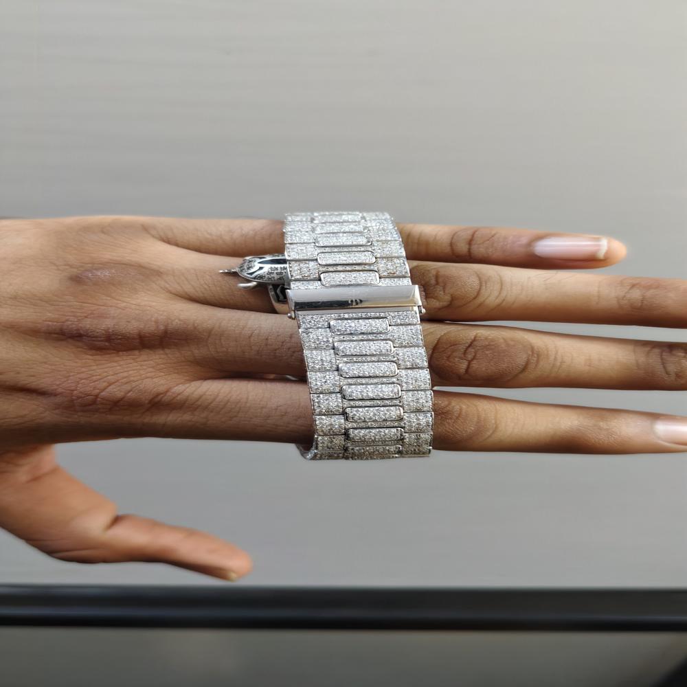 Moissanite Diamond Studded Watch Diamond Luxury Watch Stainless Steel Mix Numeral Casual Wrist watch For Men and Women.