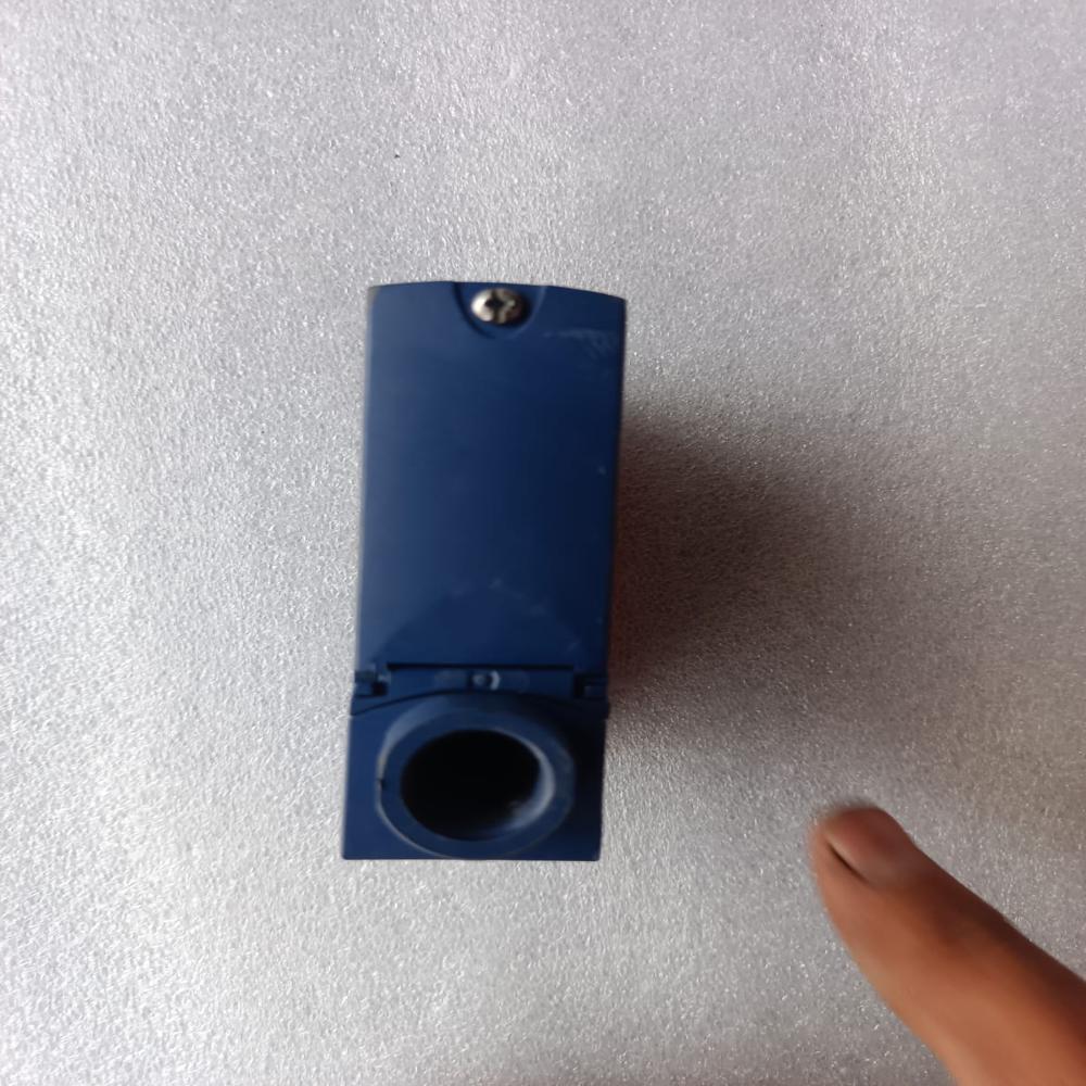 Used Telemecanique Xux9arcnt16 Photoelectric Sensor 24v Dc