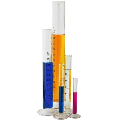 Graduated Measuring Cylinder - Color: Transparent