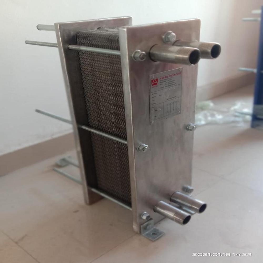 Milk Pasteurizer Plate Heat Exchanger - Color: Silver