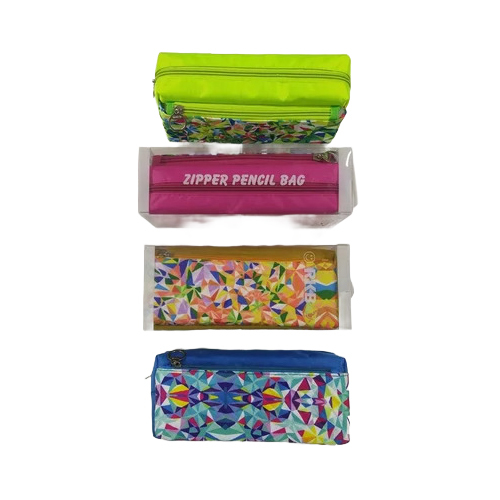 2005 Pouch Bags - Color: Multi Colour