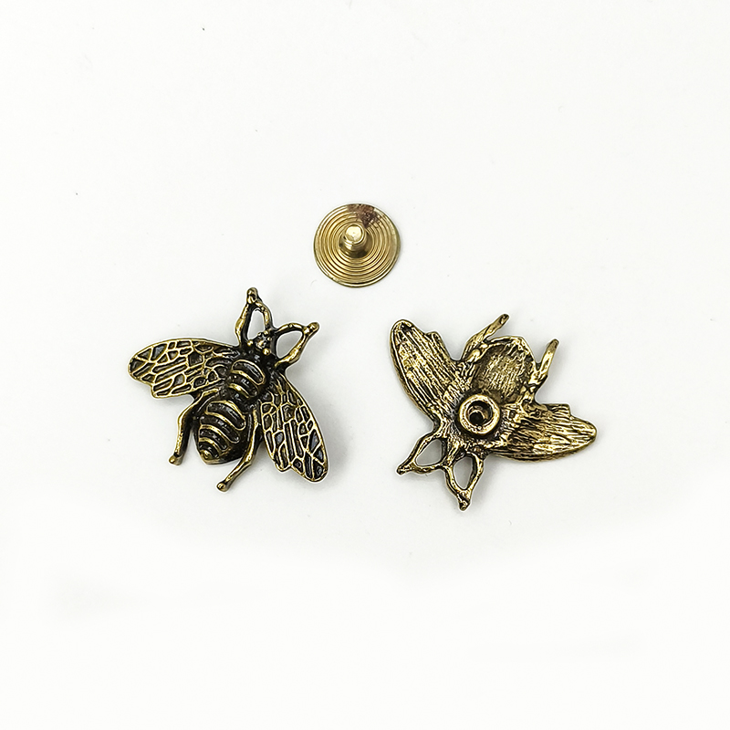 26*22MM Antique Brass Bee Shape Alloy Honeybee Metal Secrw Rivet for Garment Purse Accessories
