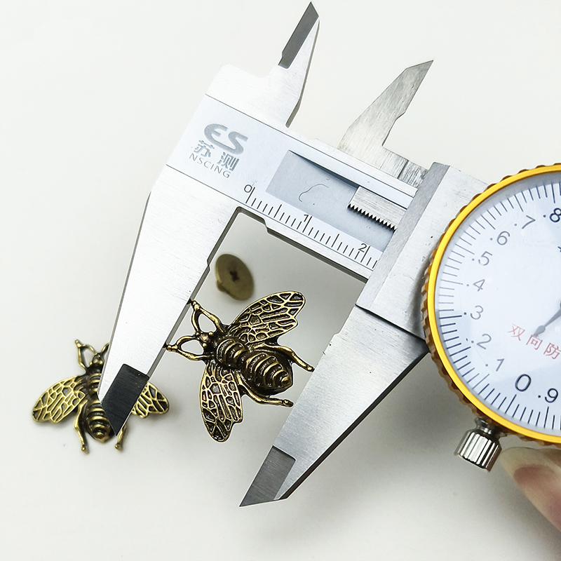 26*22MM Antique Brass Bee Shape Alloy Honeybee Metal Secrw Rivet for Garment Purse Accessories