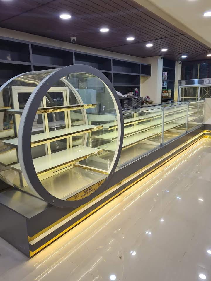Stainless Steel And Glass Circle Shape Display Counter
