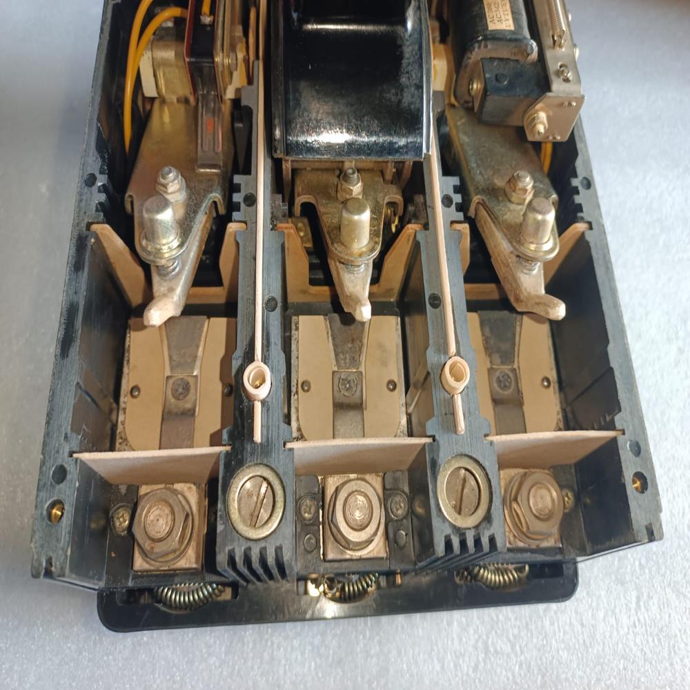 Used Tersaki Type T0-400b 400a Mccb Circuit Breaker To-400b 400amp With Base & Uv