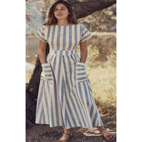 Mid Pocket Dress - Color: Blue And White