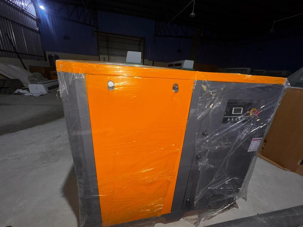 Ultra Air Compressor - Color: Blue