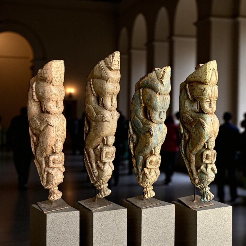 vintage wooden decorative bracket