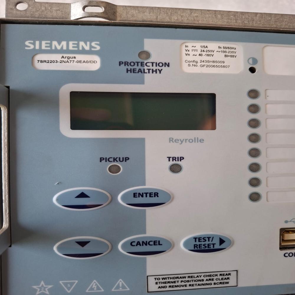 Used Siemens 7sr2203-2na77-0ea0 Dd Argus Over Current Relay Siemens - Coil Voltage: 220/440 Volt (V)