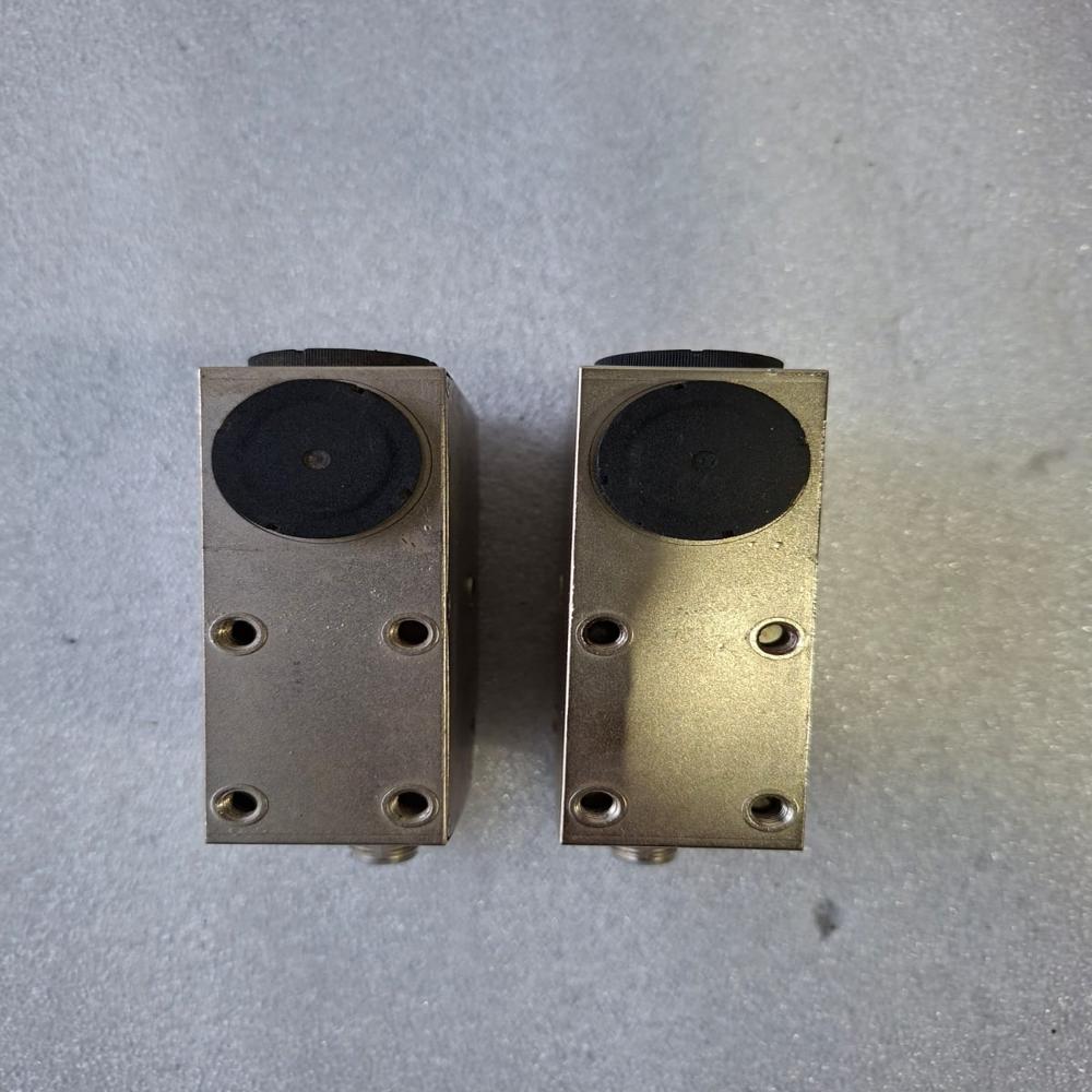 Used Omron E3s-Dcp21-Il3 Photoelectric Sensor