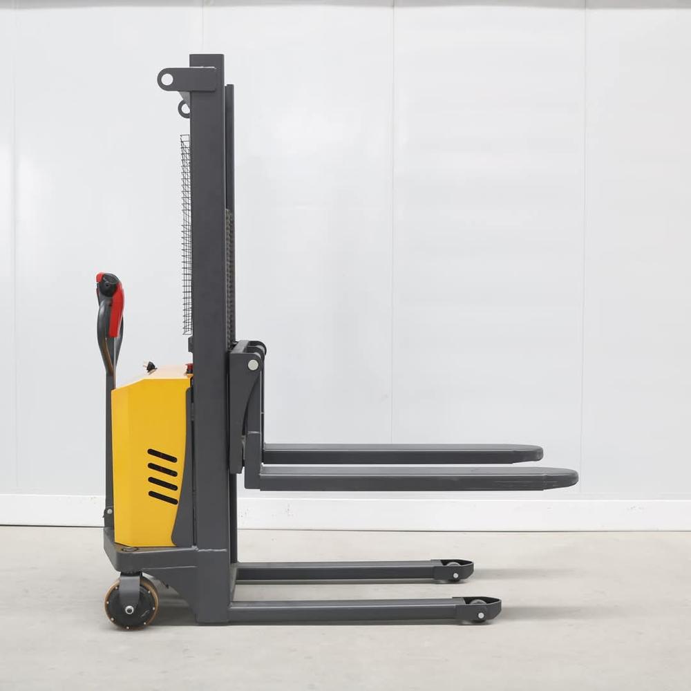 Battery Operated Hydraulic Stacker