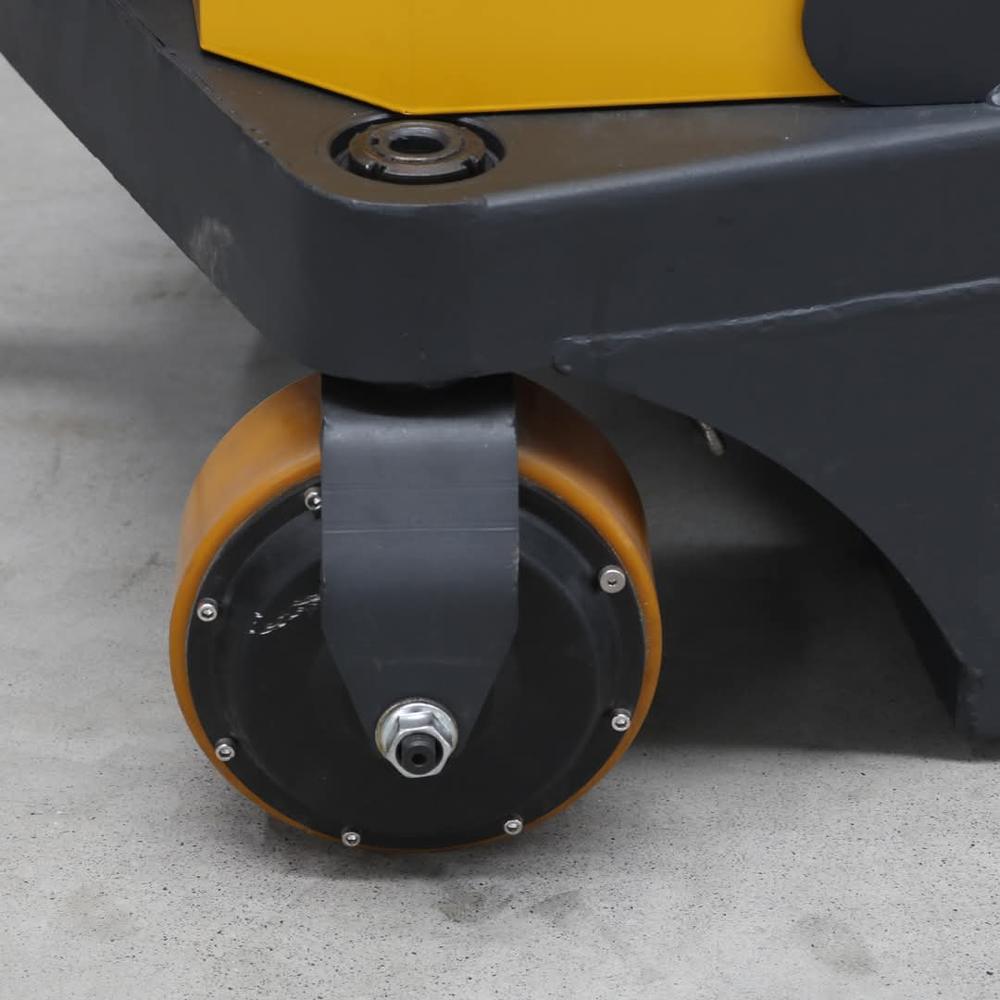 Battery Operated Hydraulic Stacker