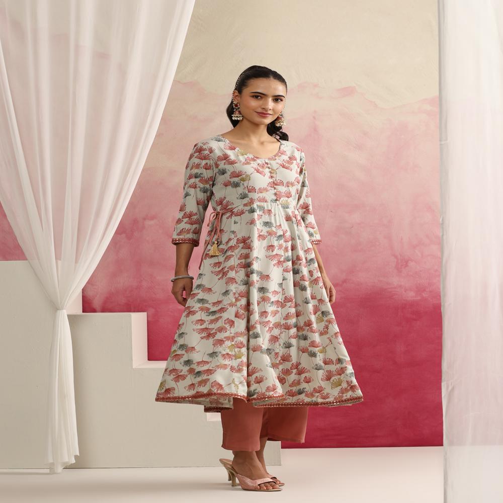 Floral Printed Empire Peach Kurta With Trouser & With Dupatta - Ethnic Region: Indian