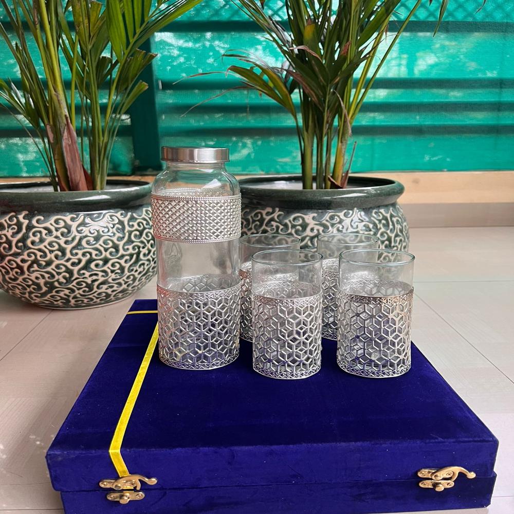 BEAUTYCRAFT glass bottle set with 4 glasses In jumbo gift box