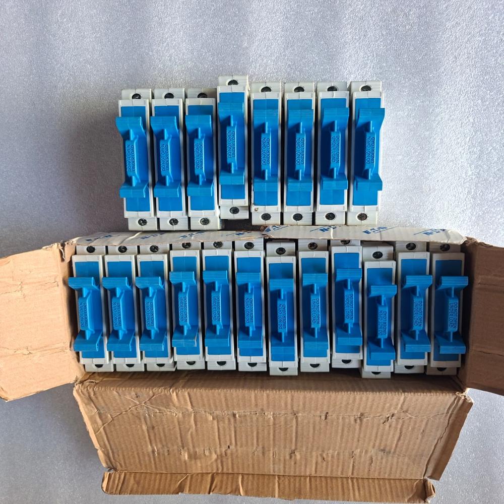 Eaton Series Fuse Holder Chpv15l85 With Fuse Link