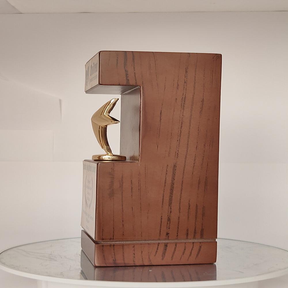 Corporate Trophy Awards - Base Material: Wooden And Metal