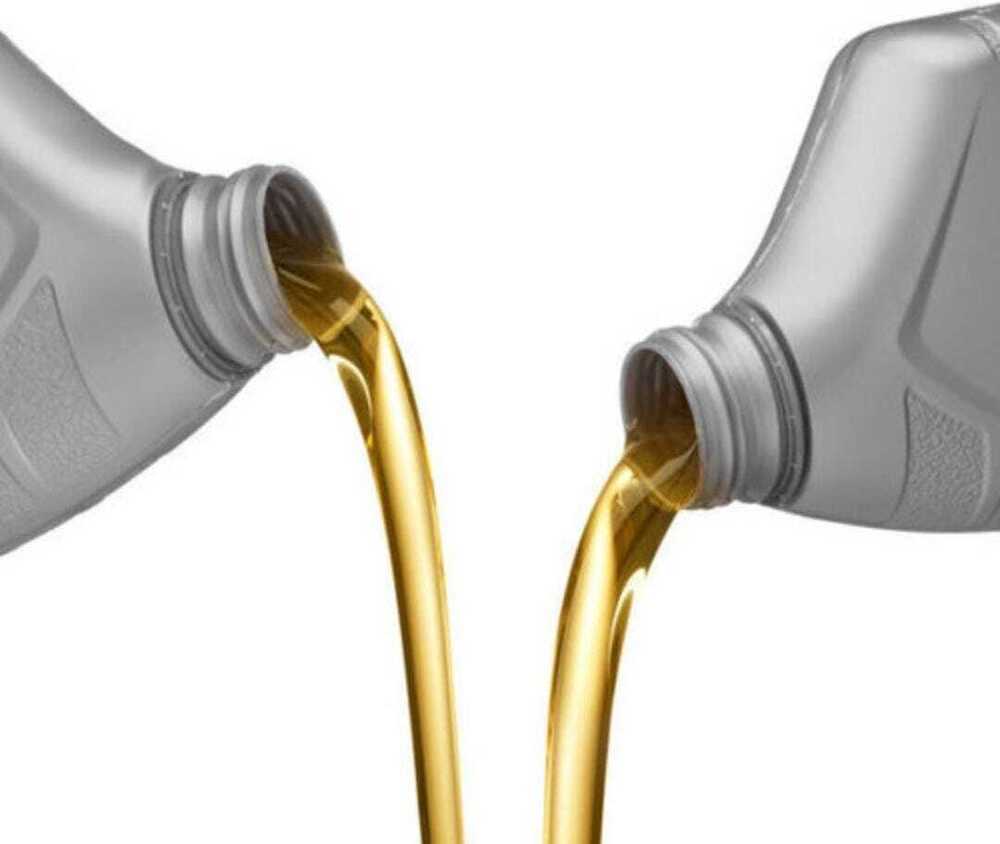 Refined Lubricating Oil - Color: Light Yellow