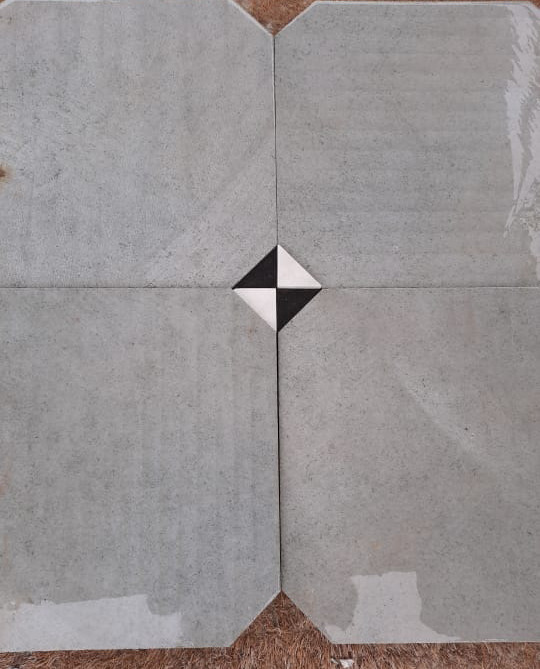 Kota Cut White Black