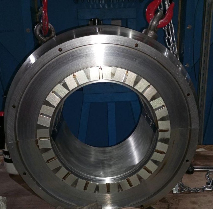 Wartsila Generator Bearing Repair/rebabbitting - Steel Shell With 16mm Babbitt Lining, 240mm Bore, Iso Class 6 | Ultrasonic Tested, Polished Finish, High Radial Load
