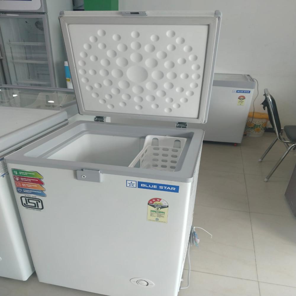 Blue Star Deep Freezer Cf3-130neyw - Capacity: 100 Ltr