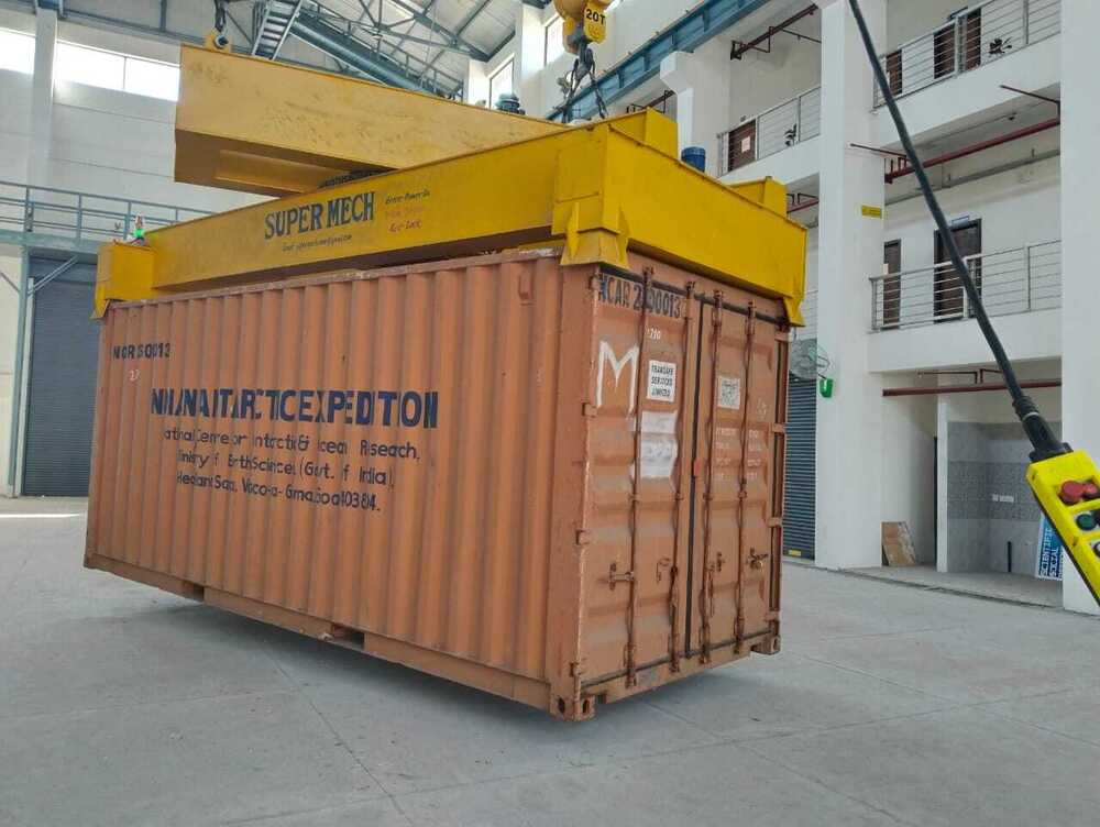 Spreader Beam For Container Lifting - Attributes: Durable