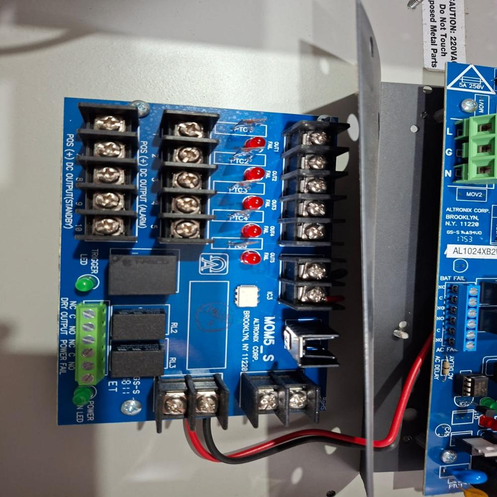 New Al1024m220 Altronix Al1024m220 Power Supply/Chargers With Fire Alarm Interface