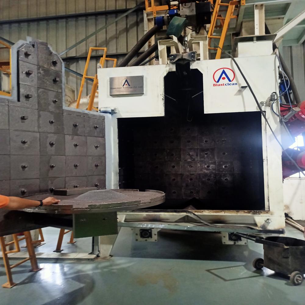 Customize Swing Table Shot Blasting Machine