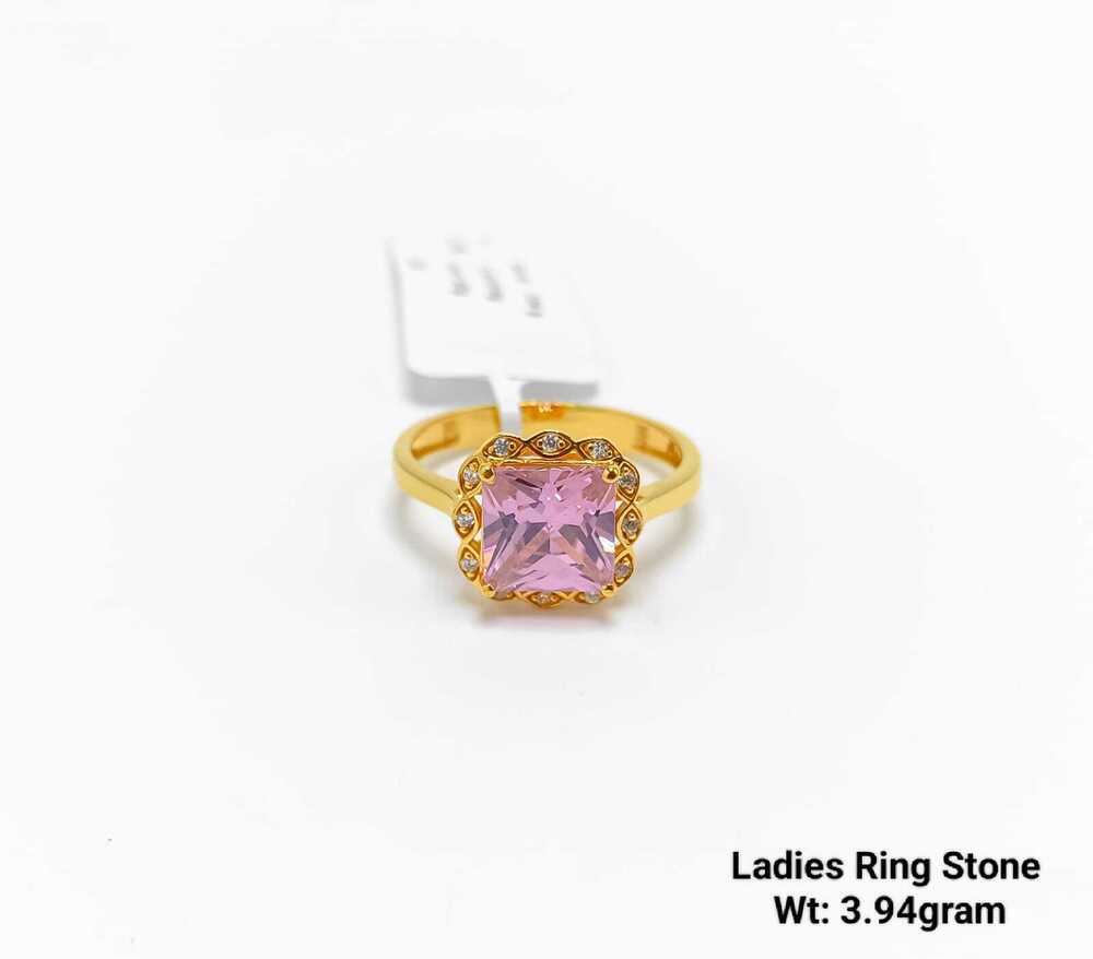 92 New Design Gold Ladies Ring Stone
