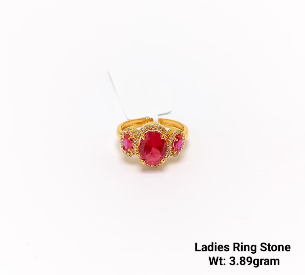 92 New Design Gold Ladies Ring Stone