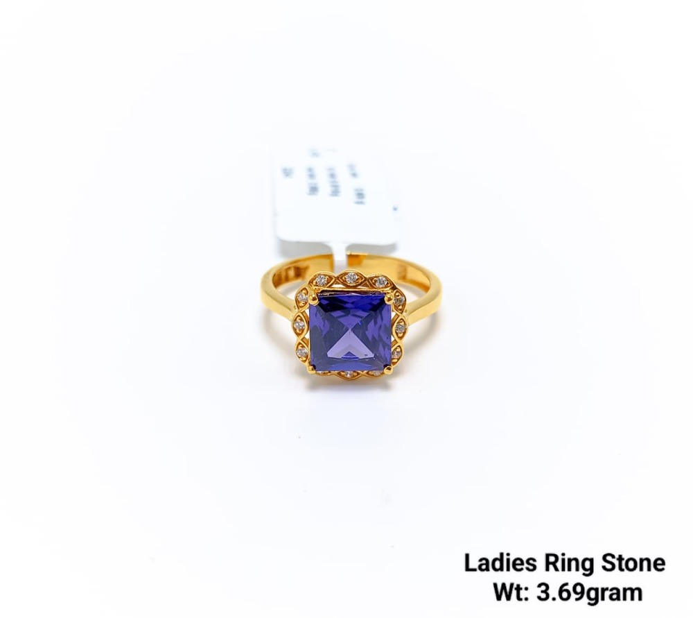 92 New Design Gold Ladies Ring Stone