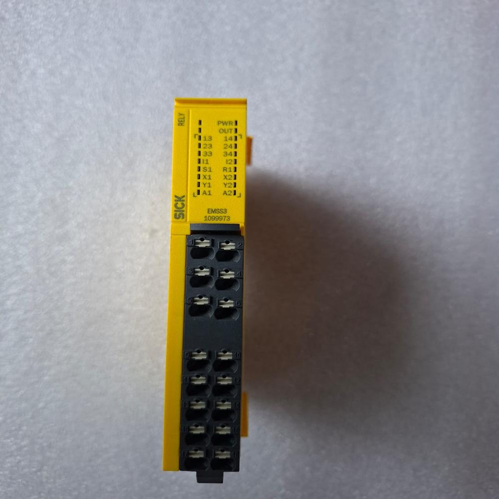 Sick Rly3-emss300 Safety Relay Sick Rly3-emss300 D-79183 Waldkirch - Frequency: 220/440 Hertz (Hz)