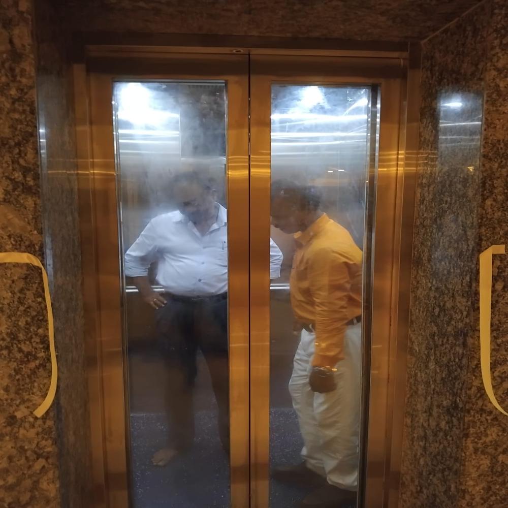 Golden Mirror Finish Lift - Material: Steel