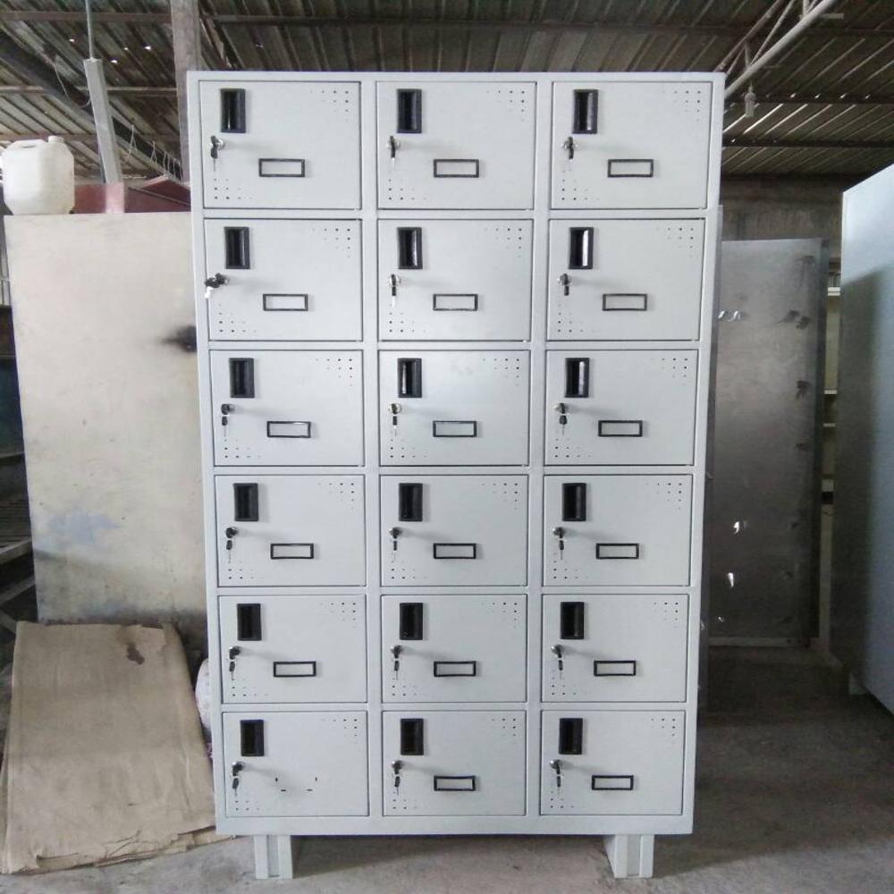 18 Door Ms Locker - Color: Blue