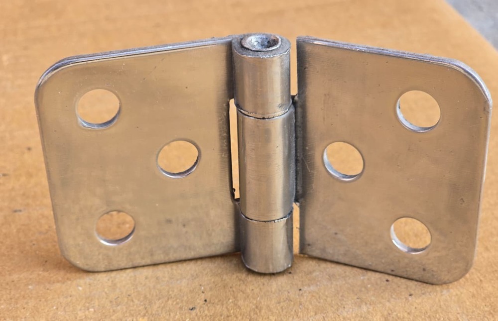 Stainless Steel Hinge 6 Hole Small - Color: Silver