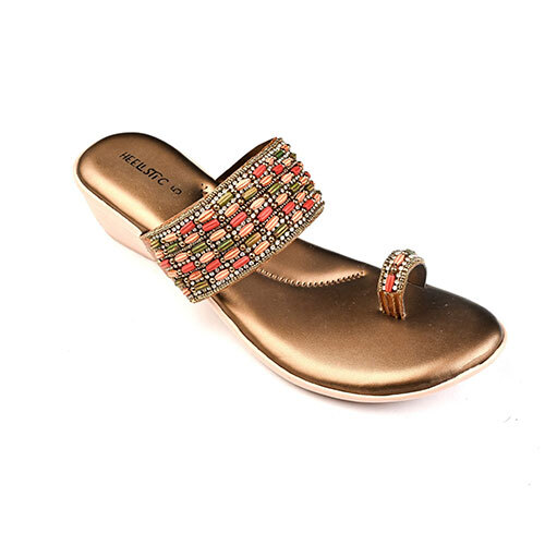 Ladies Bridal Chappal - Design: Trendy