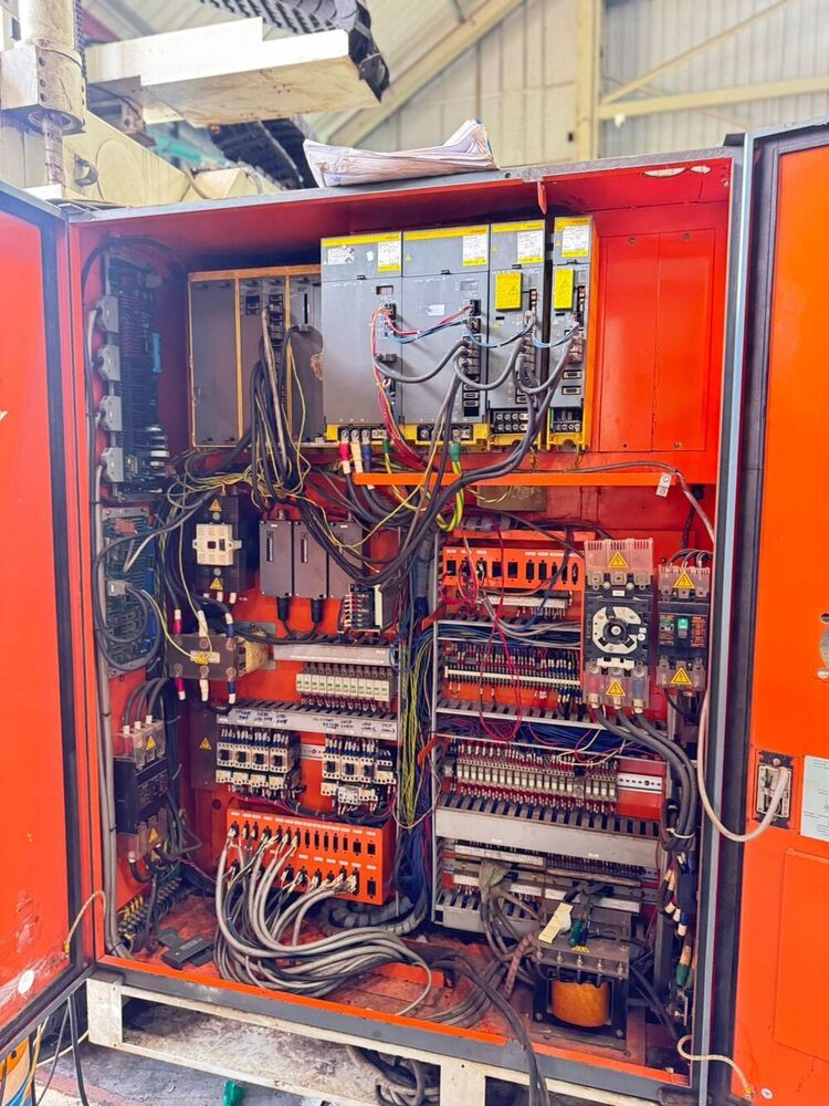 Double Column VMC Machine