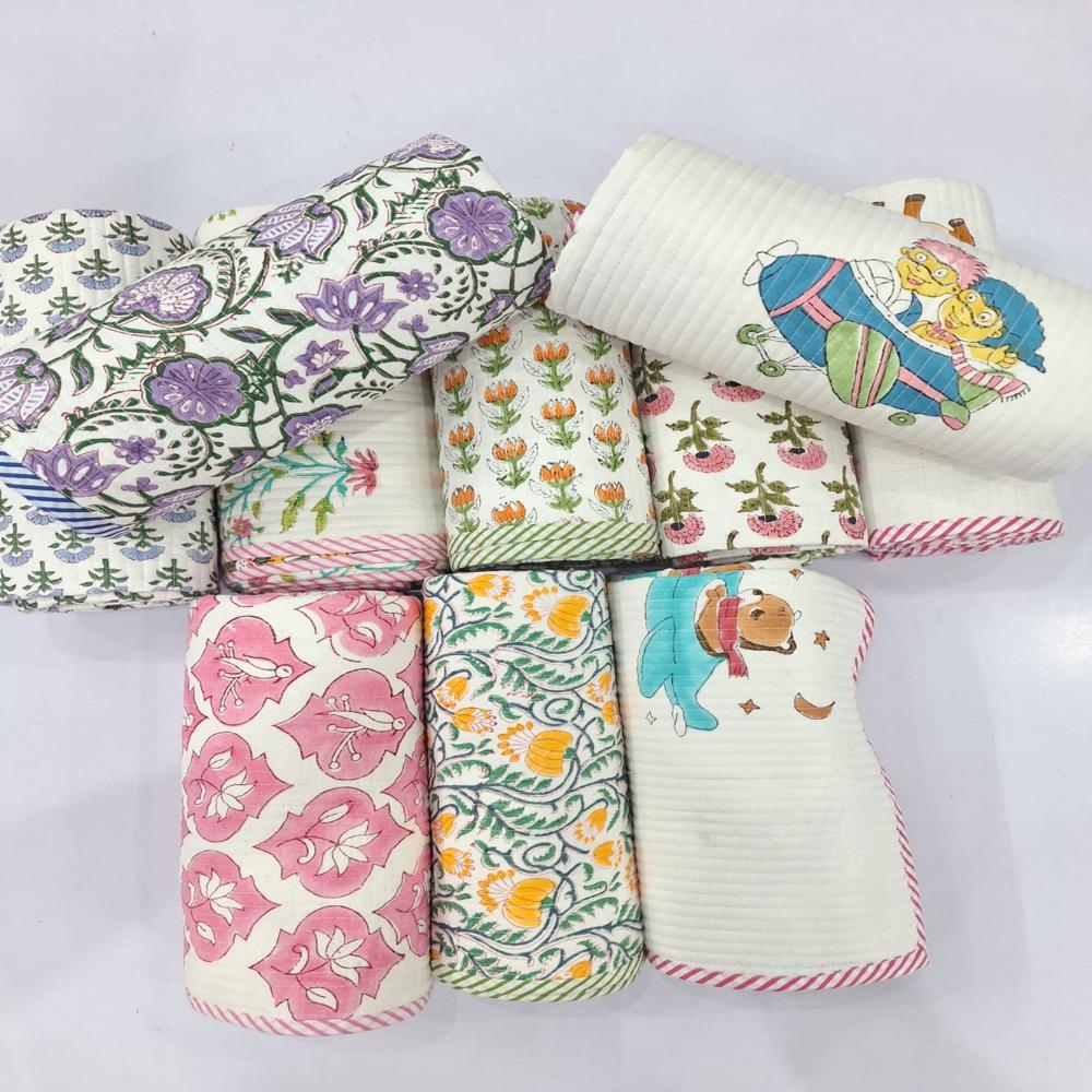 Hand Block Baby Quilt - Density: 900 Gram Per Cubic Centimeter(g/cm3)