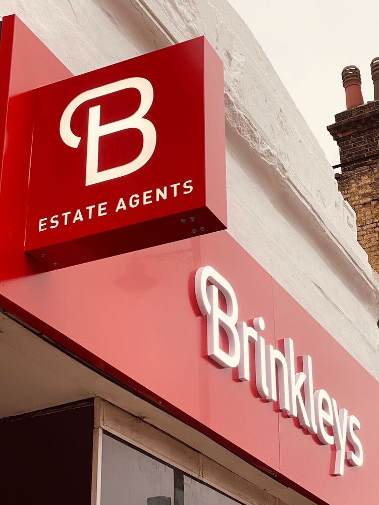 2D Signage - Application: Commercial