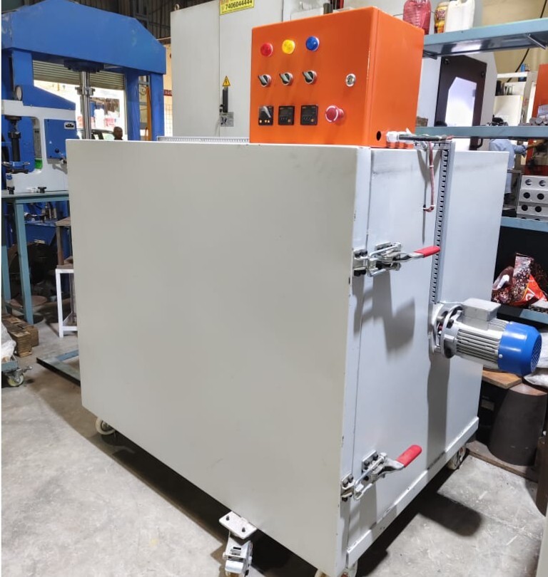 500Kg Electric Tray Dryer - Color: Multiple