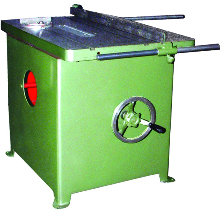 Circular Saw With Arbour Tilt - Bladeâ Size: 12"