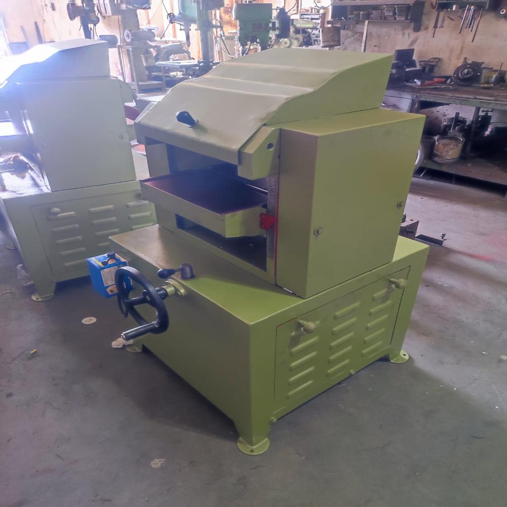 Wood Thickness Planner Machine - Capacity: 230 Pcs/hr