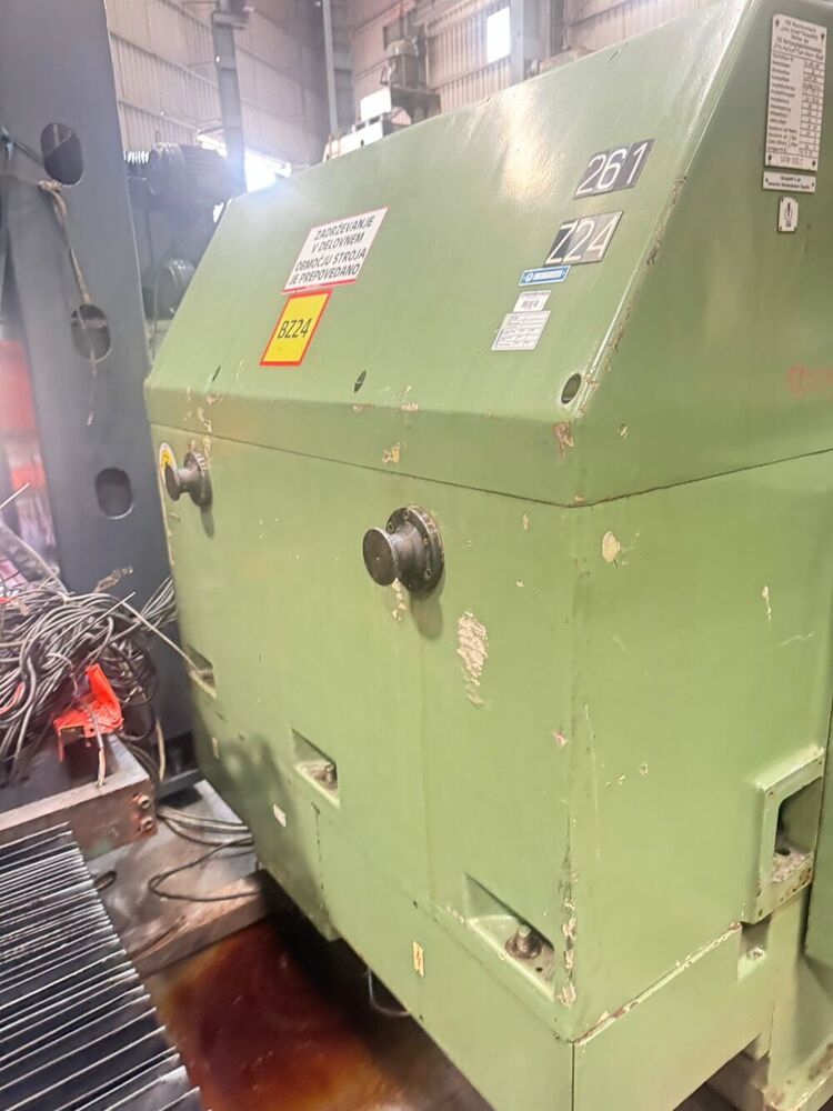 Roll Grinding Machine